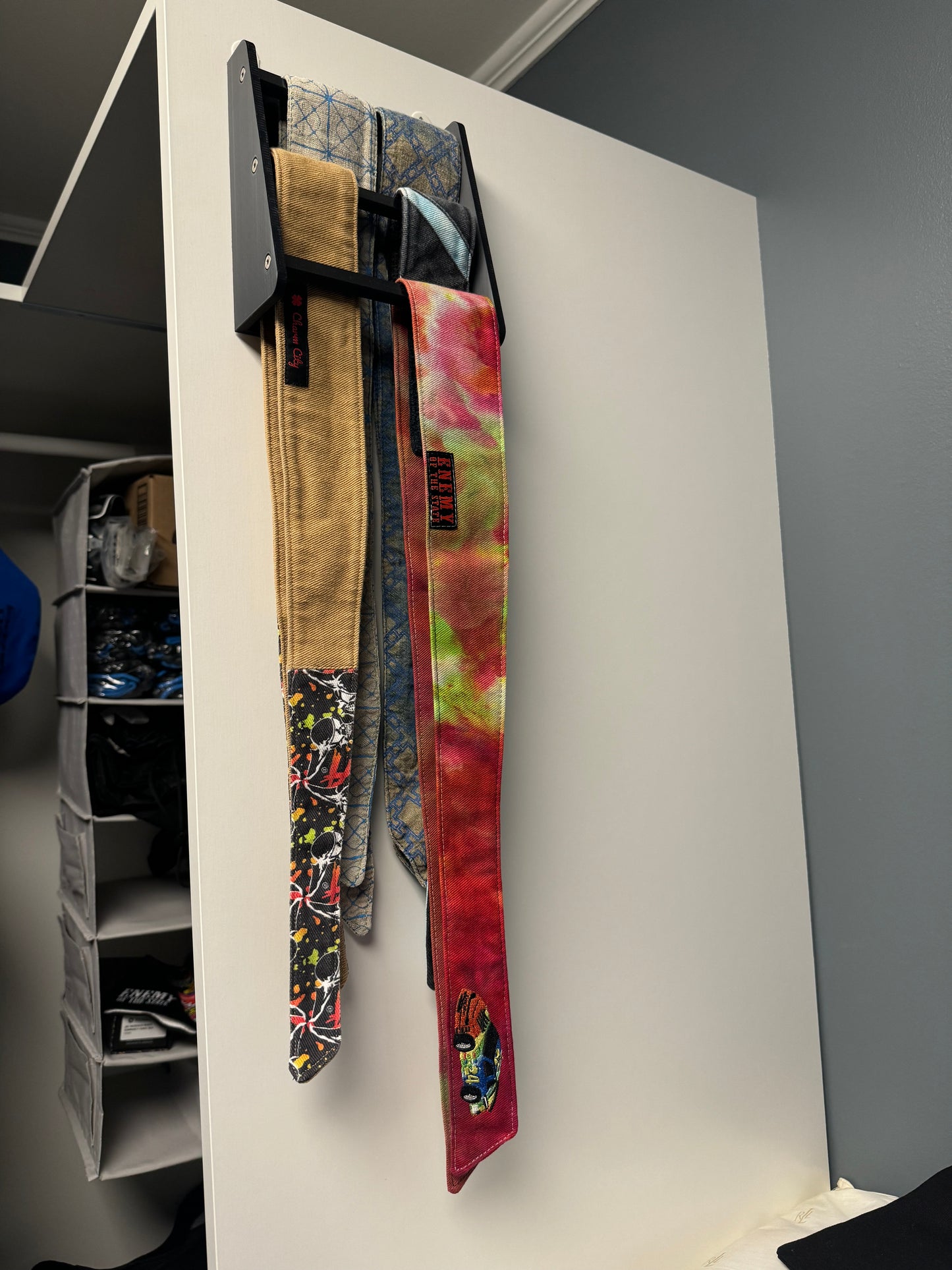 Headband Wall Mount